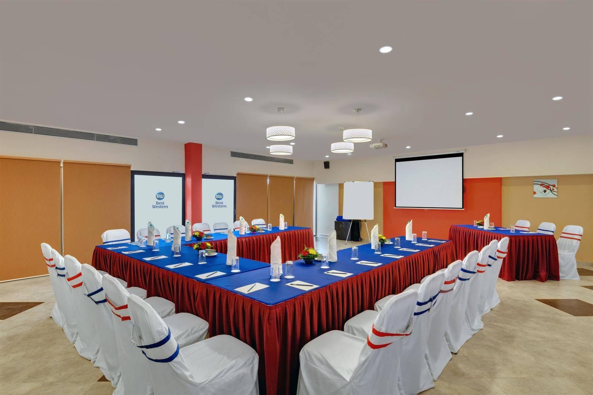 Best Western Alkapuri, Vadodara Zewnętrze zdjęcie