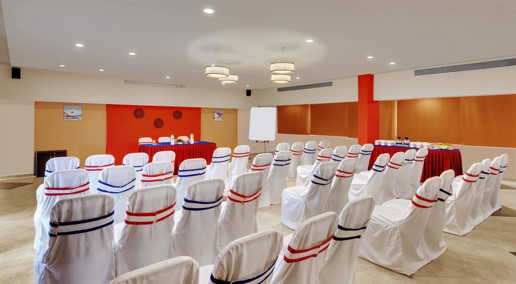 Best Western Alkapuri, Vadodara Zewnętrze zdjęcie