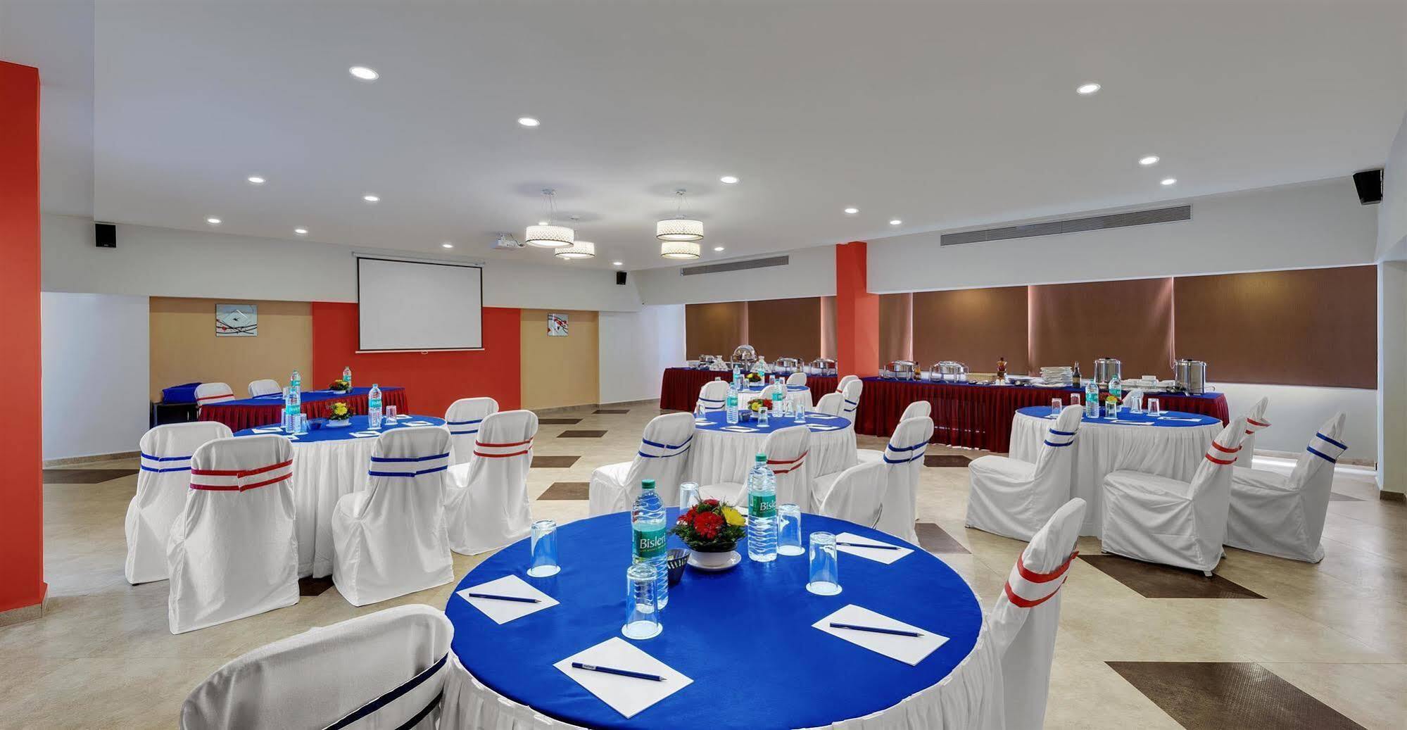Best Western Alkapuri, Vadodara Zewnętrze zdjęcie